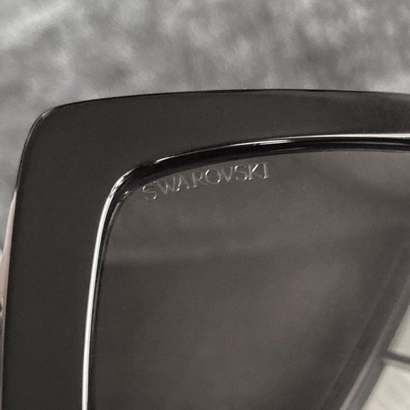 Oversized Swarovski Sunglasses SK 351 01A - Black Frame With Dark Gray Lenses - Picture 5 of 10